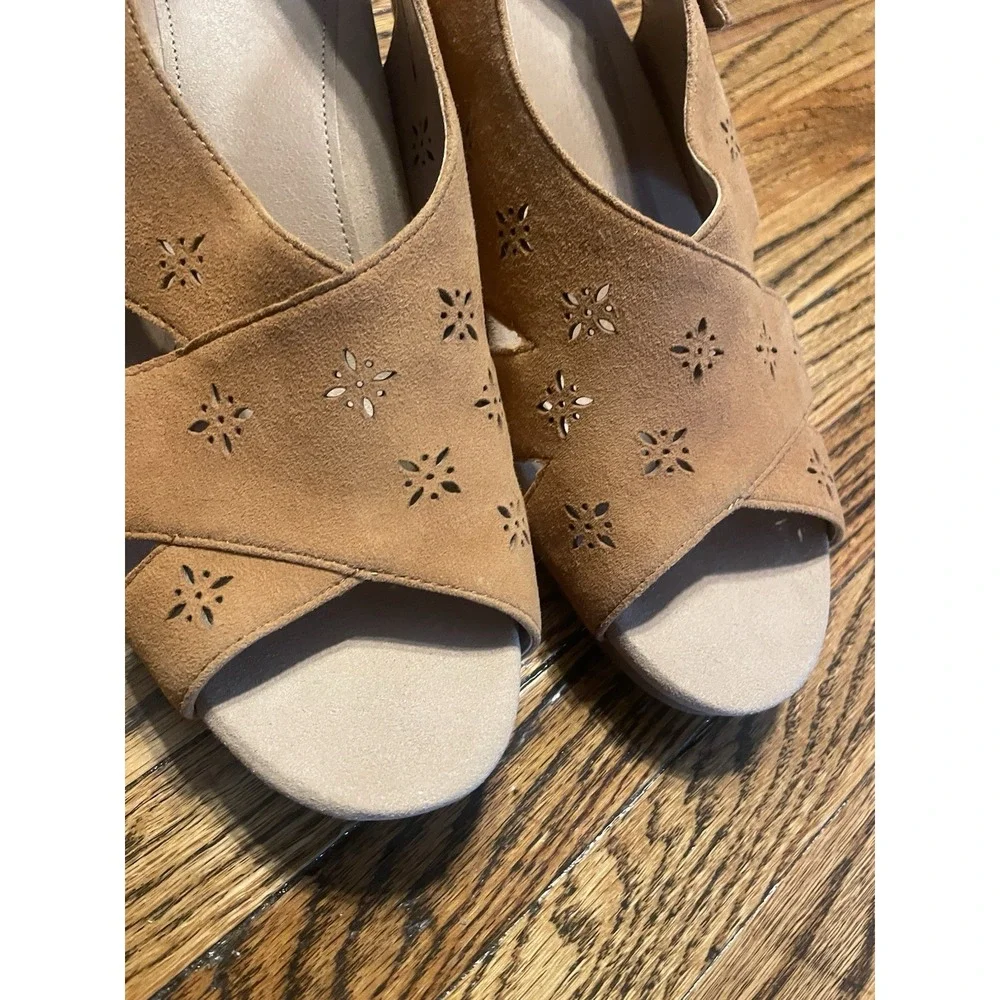 Earth Shoes Tan‎ Suede Perforated Wedge Slingback Sandals Women 8